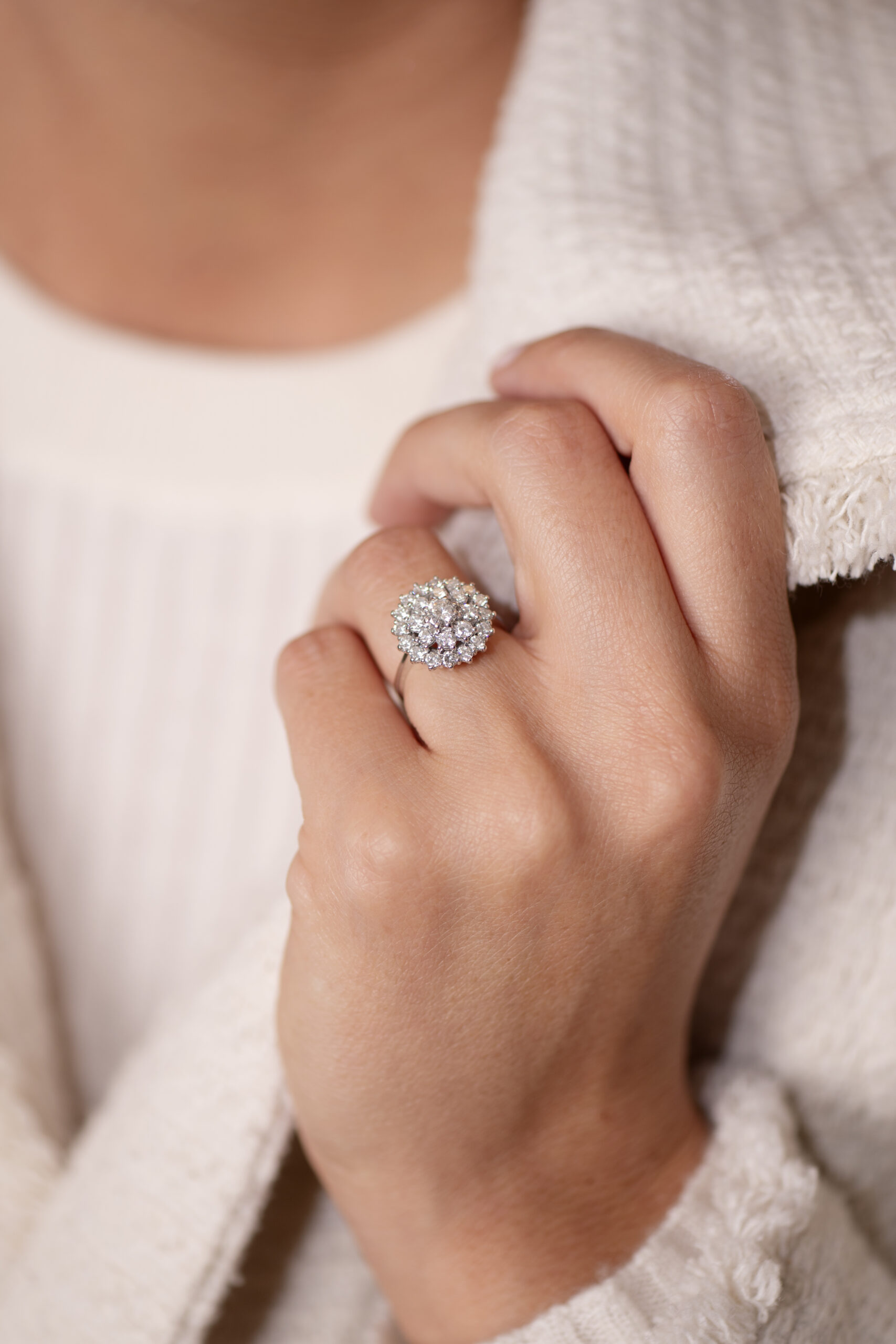 Bague marguerite diamant or blanc