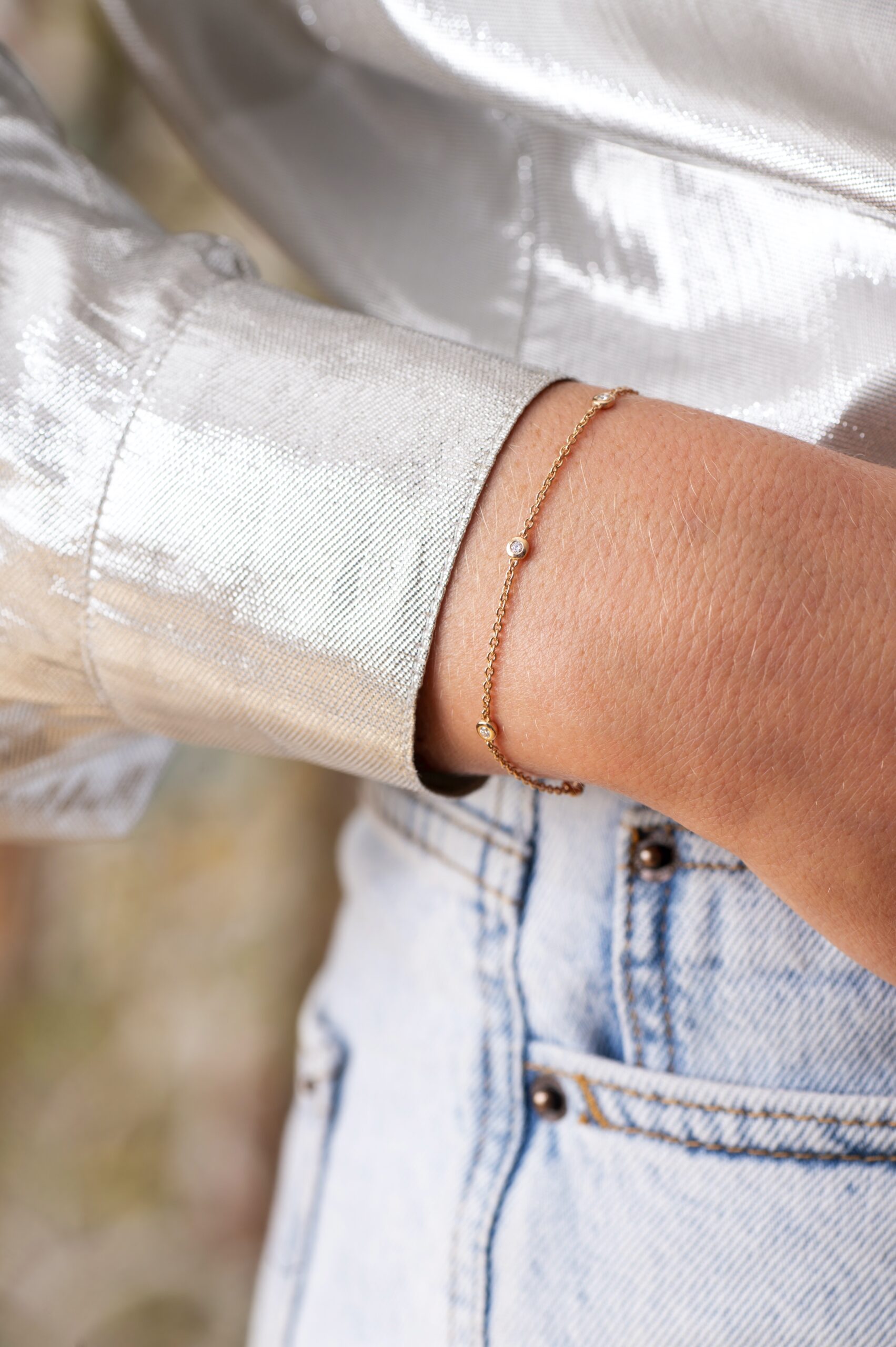 Bracelet chaine et 5 diamants sur or rose