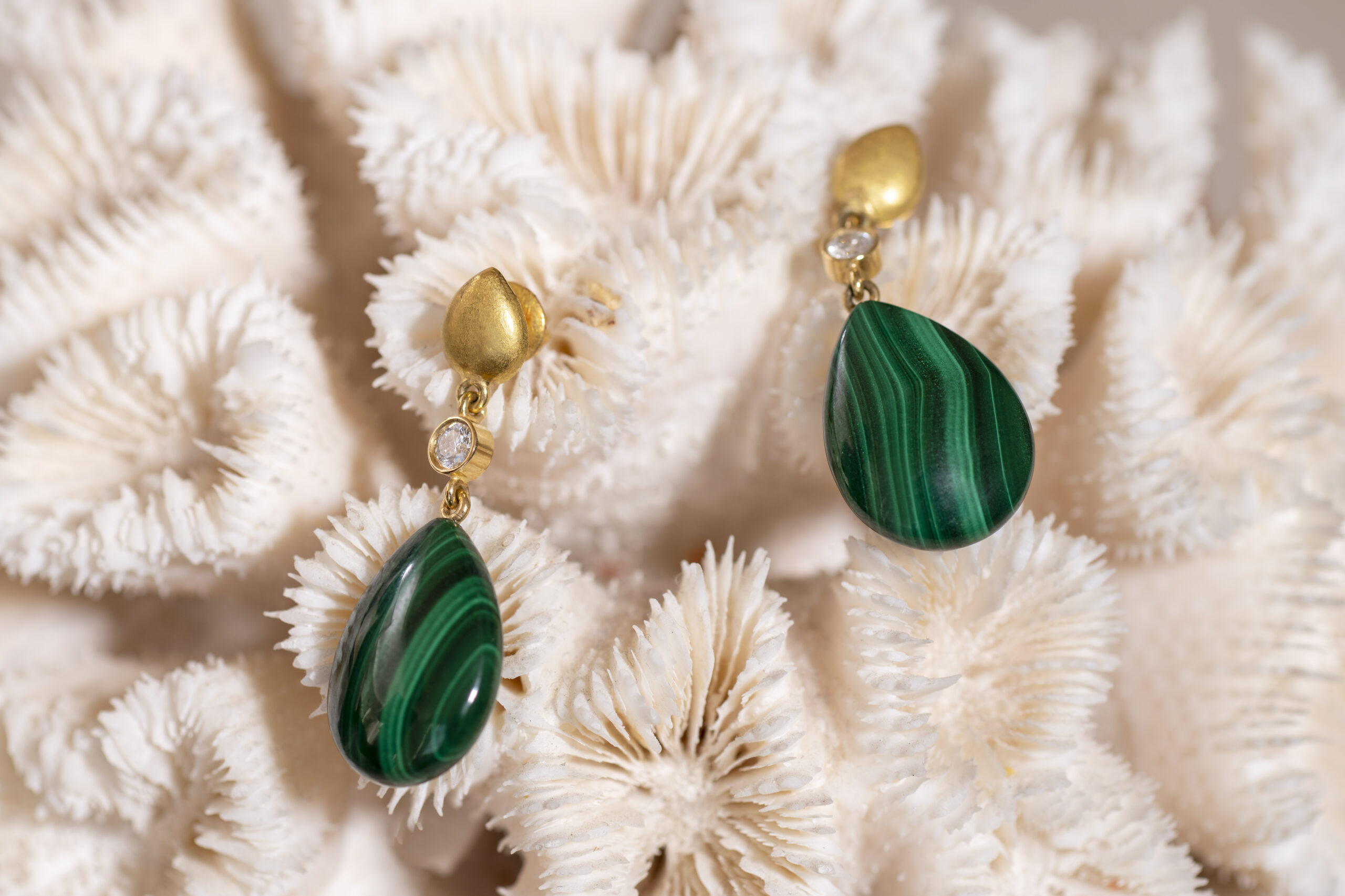 Boucles d’oreilles diamant et malachite