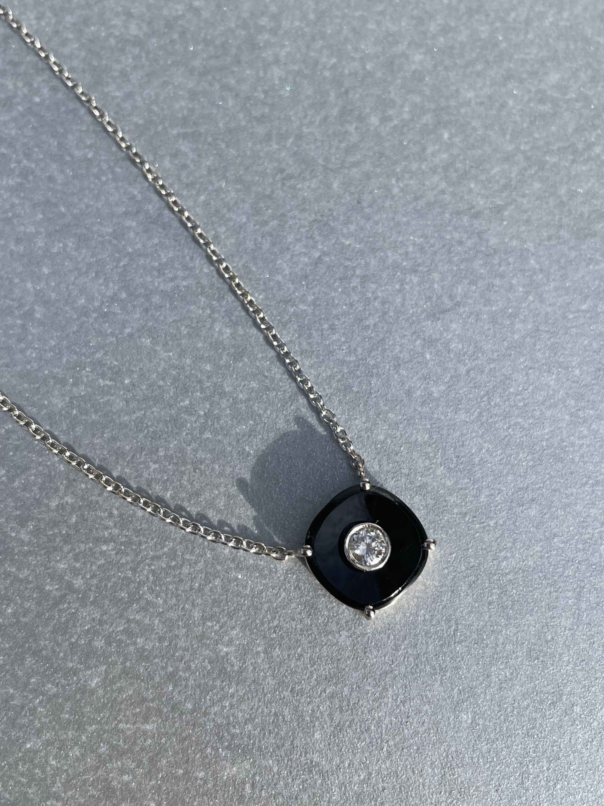 Collier diamant et onyx art déco