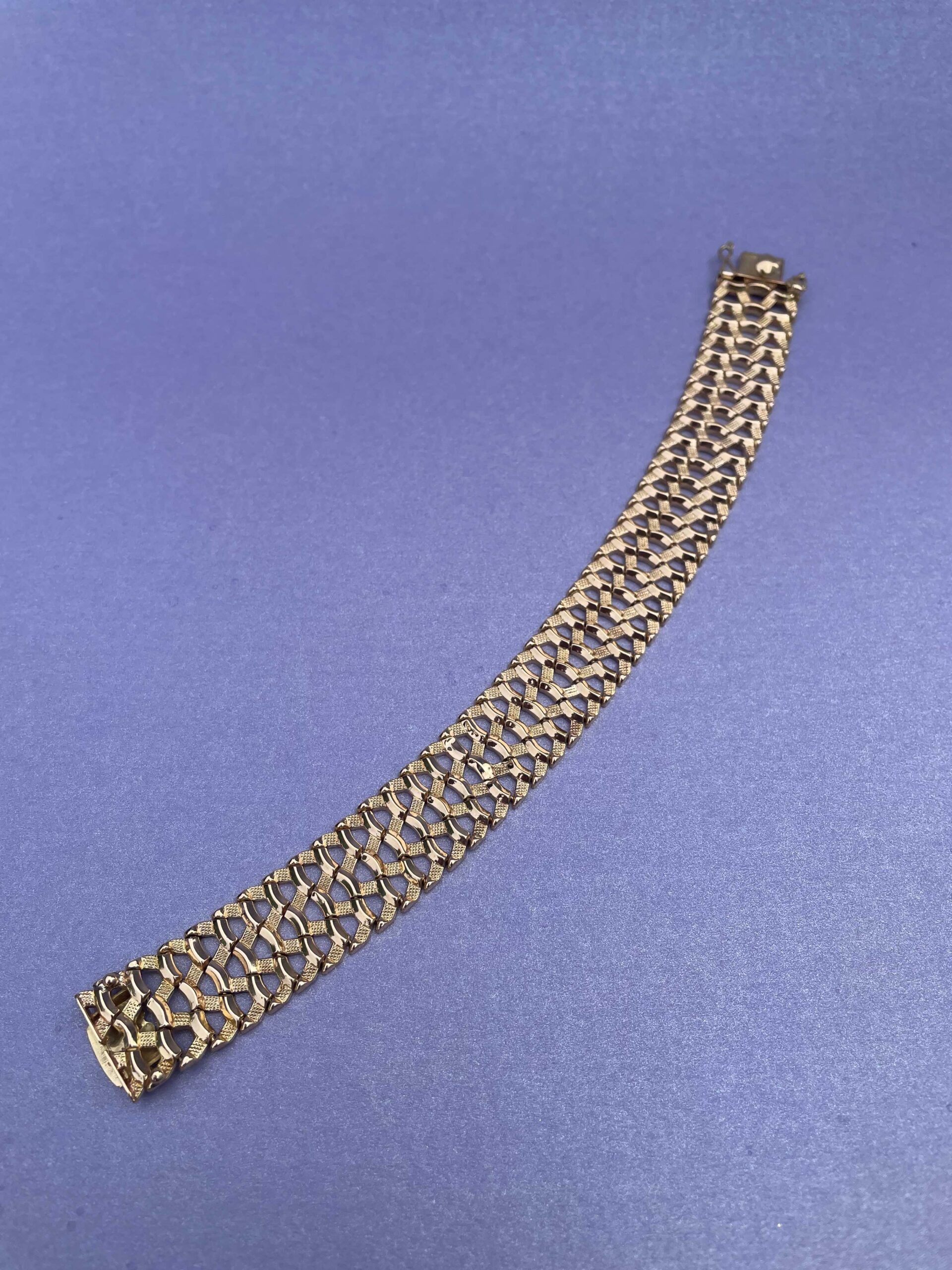 Bracelet ruban texturé