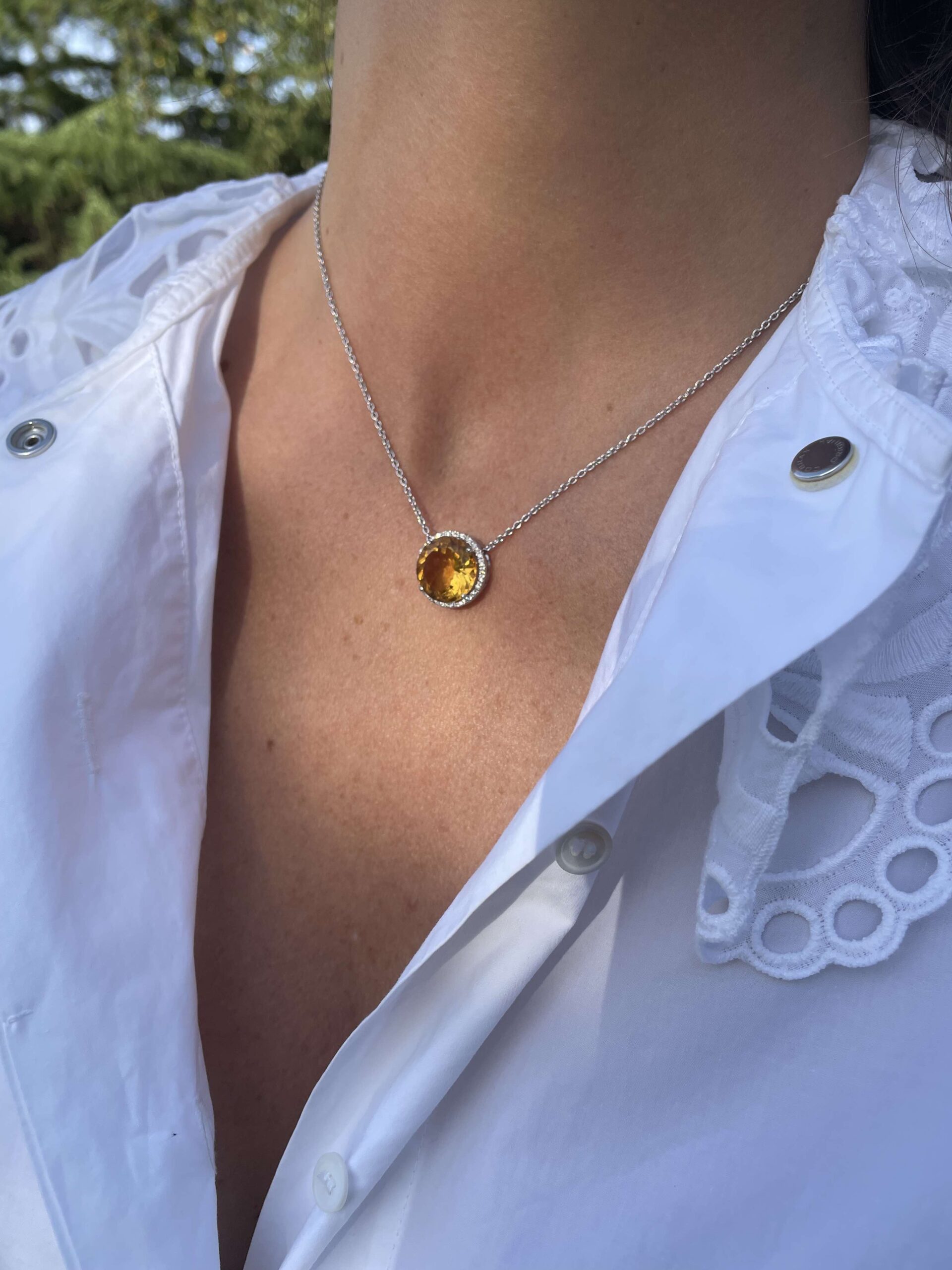 Collier citrine entourage diamants