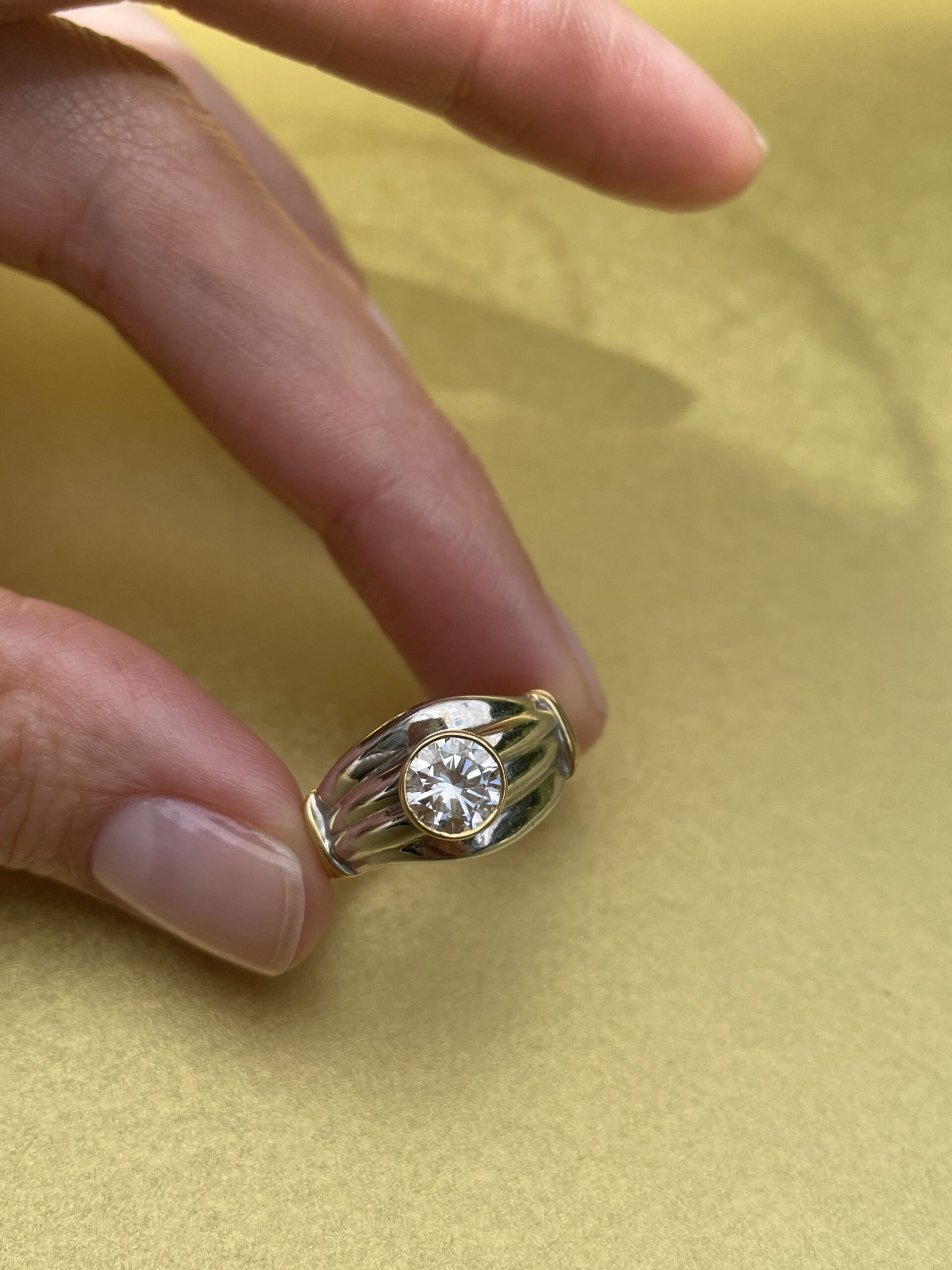 Solitaire godronné