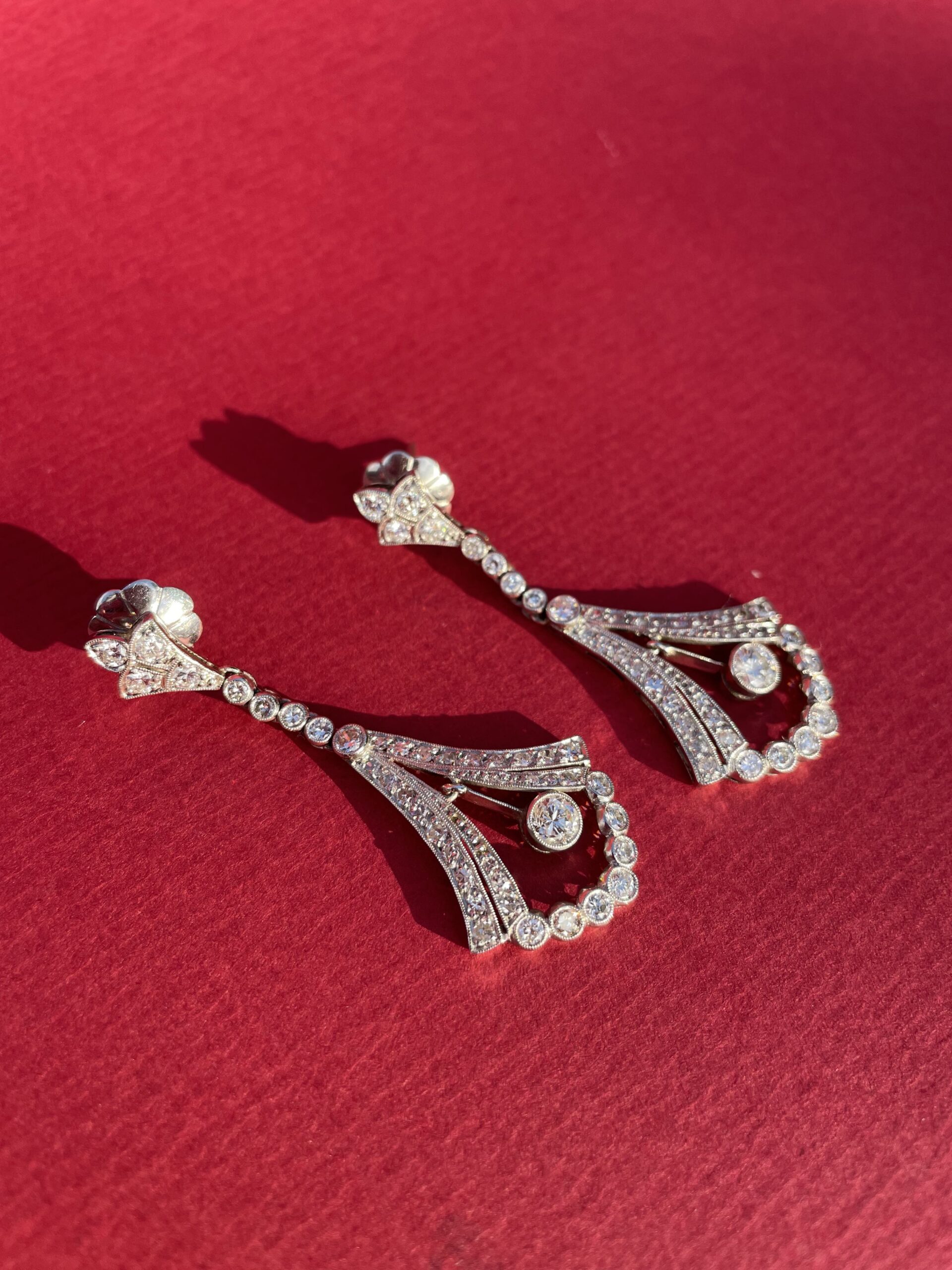 Pendant d’oreilles art deco