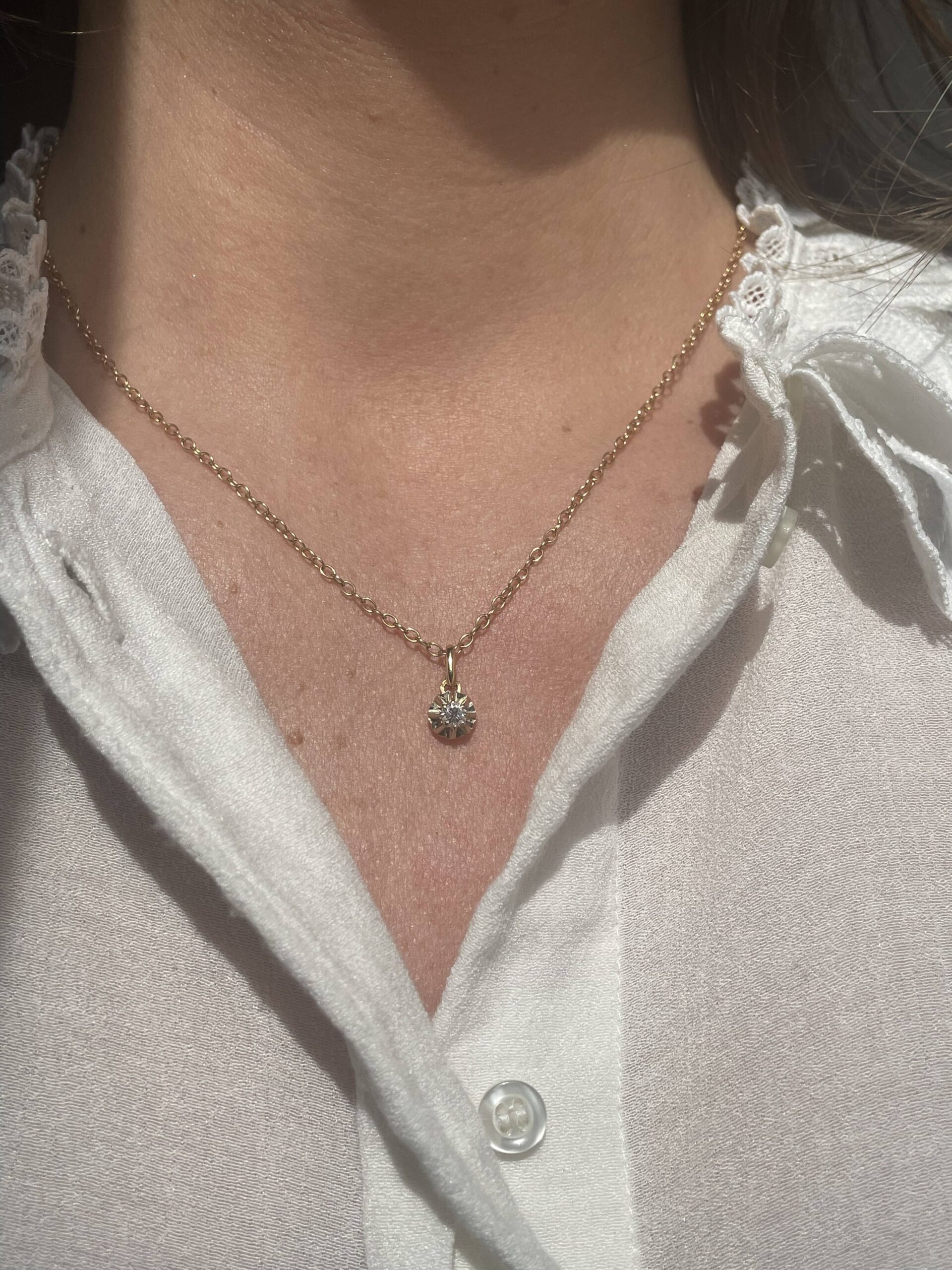 Pendentif diamant serti illusion