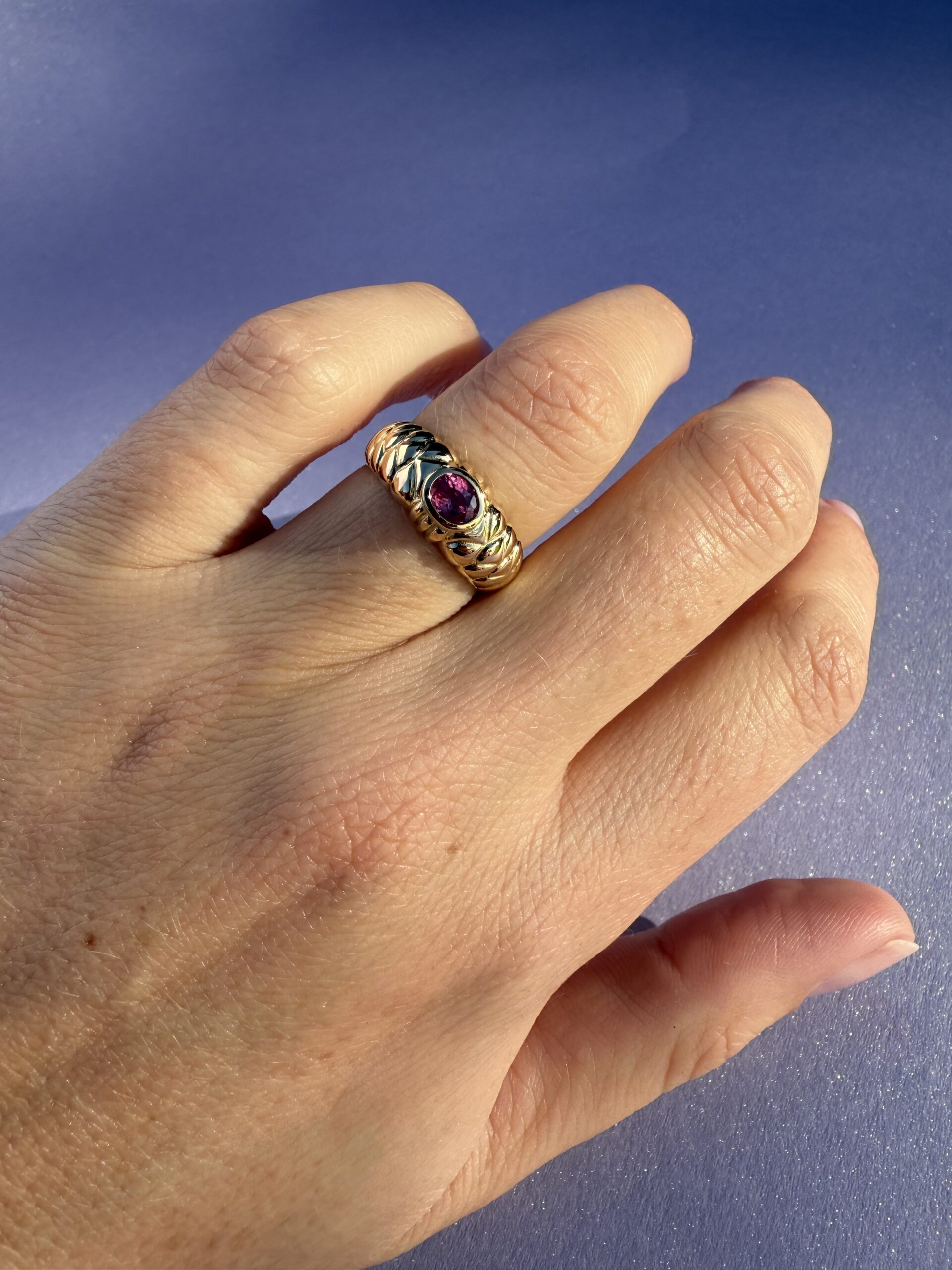 Bague jonc saphir rose