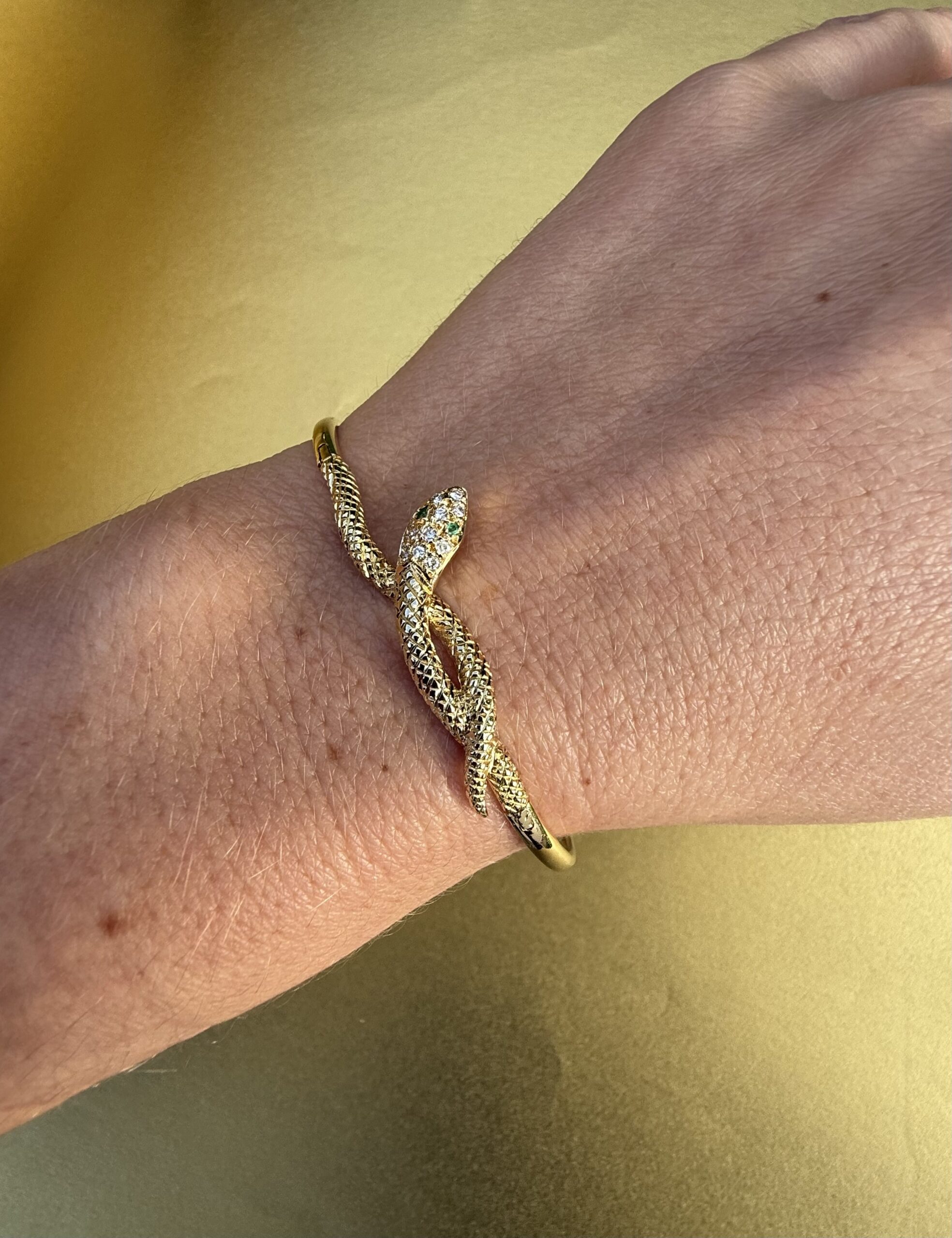 Bracelet serpent diamants et émeraudes