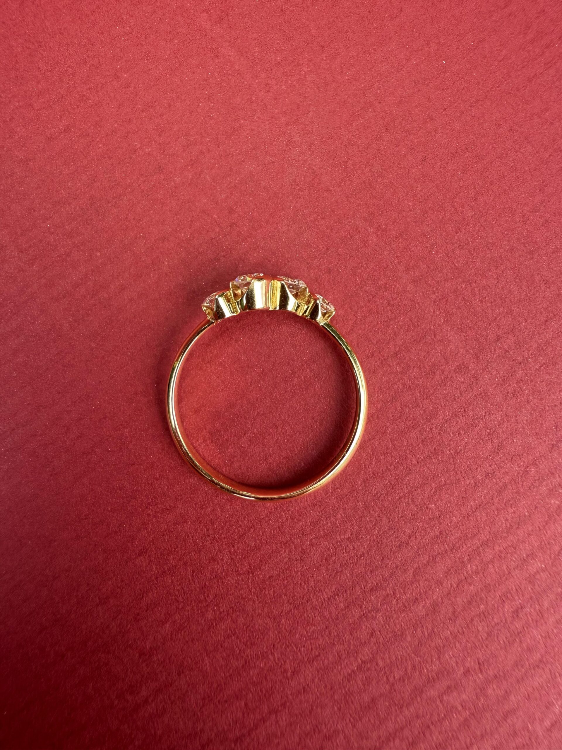 Bague suite de 4 diamants sur or jaune