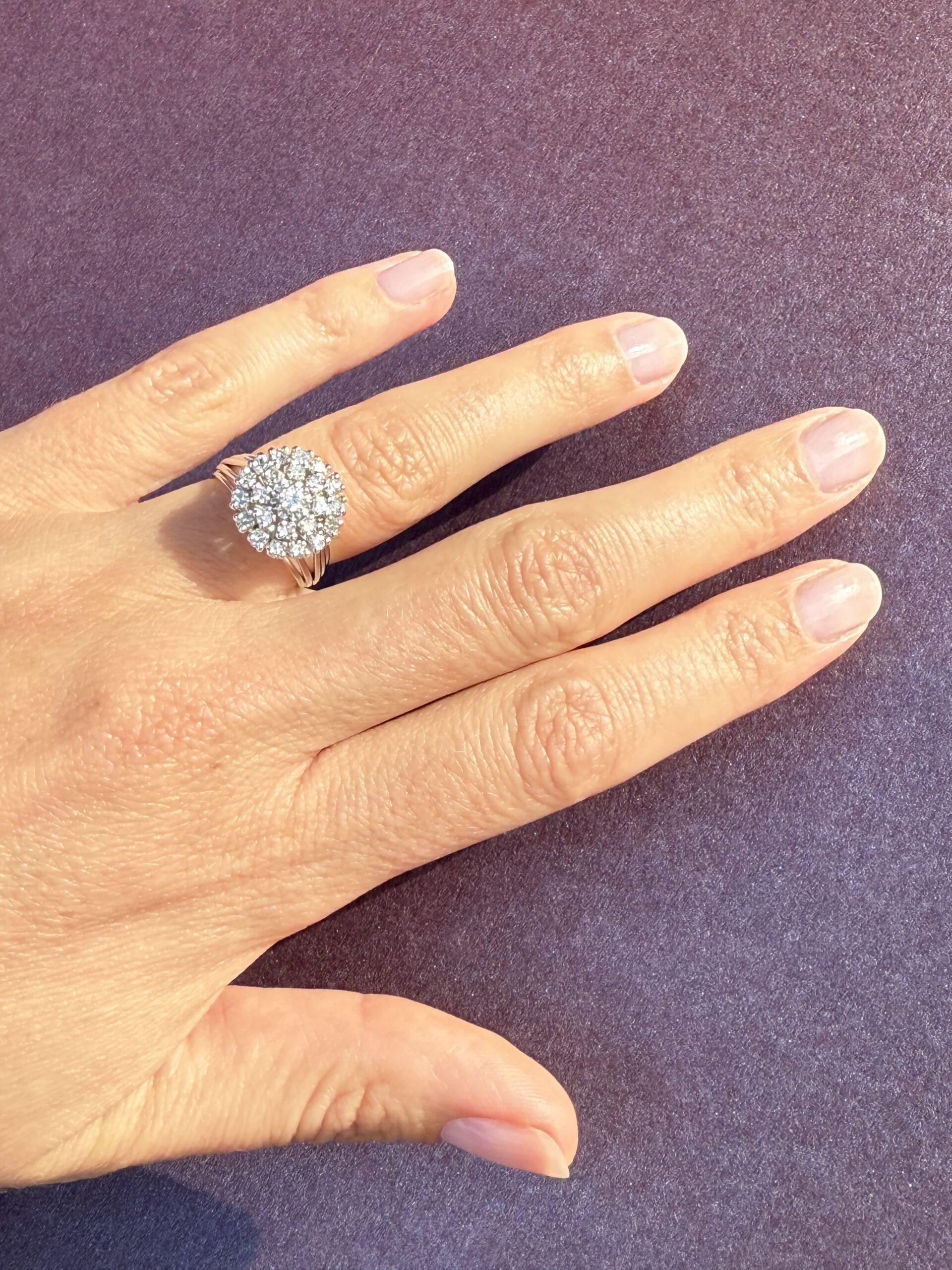 Bague dôme marguerite en diamants