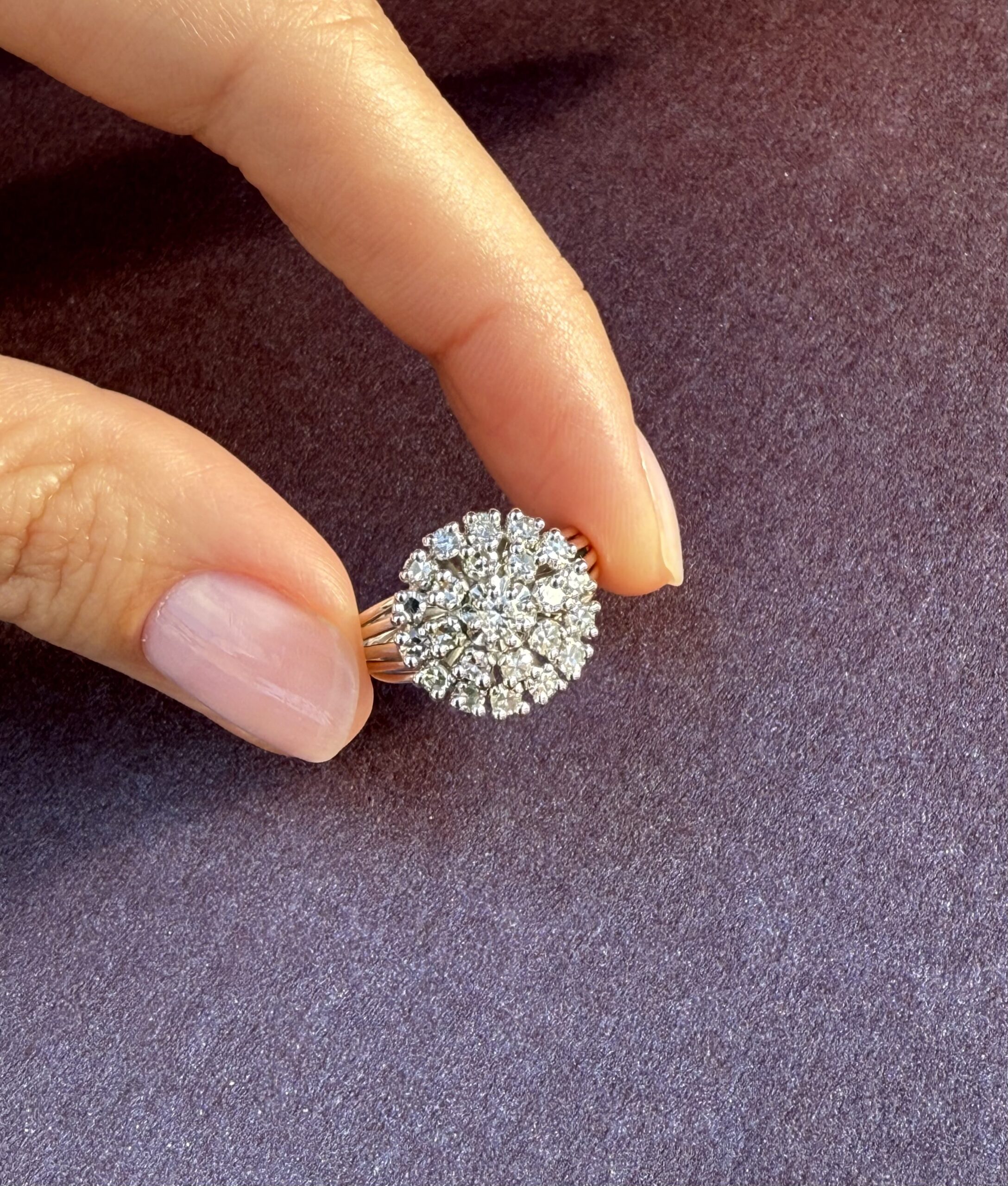 Bague dôme marguerite en diamants