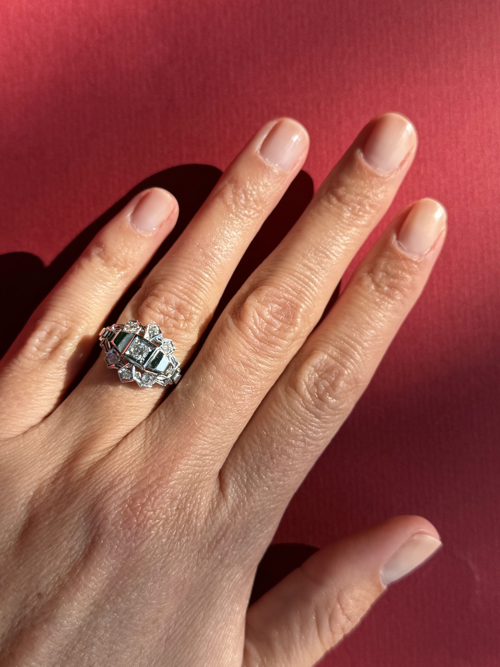 Bague diamant motif art deco